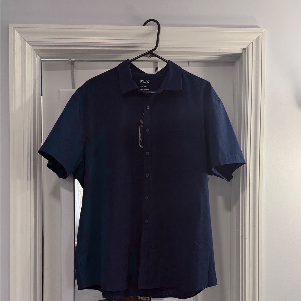 Kohl's Men's Deep Blue Casual Button Down Shirt